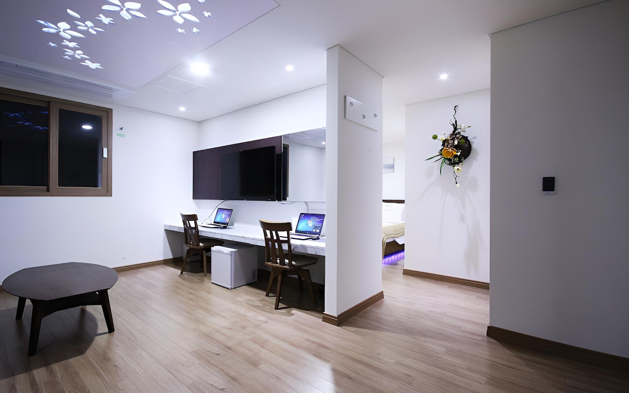 Room (VIP- spacious rooms (except bedding/S) photo 1