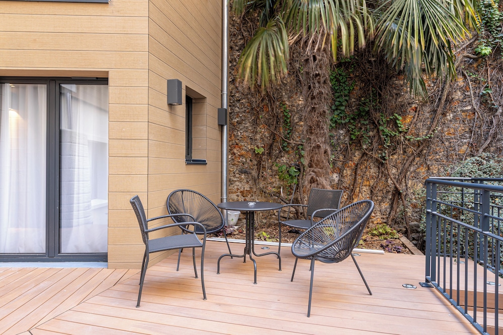 Classic Double Room, Garden Area