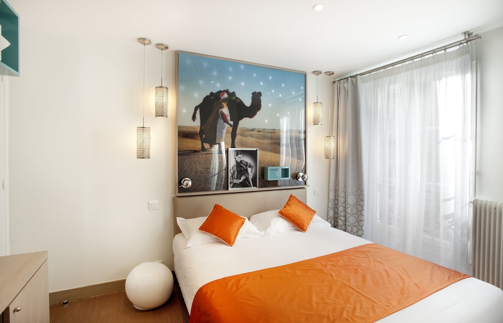 Superior Double Room, City View photo 3