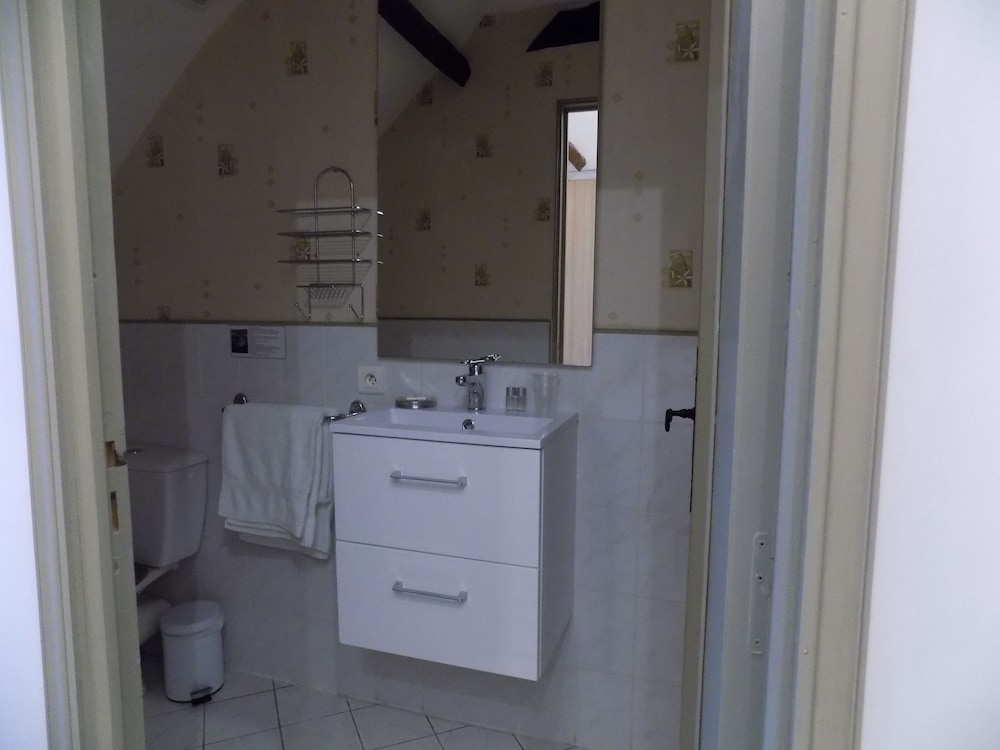 Double Room, 1 Queen Bed photo 2