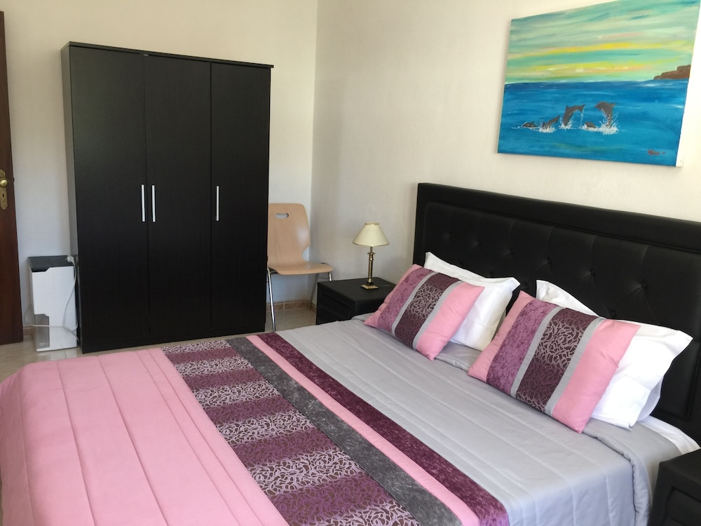 House, 1 Bedroom photo 2