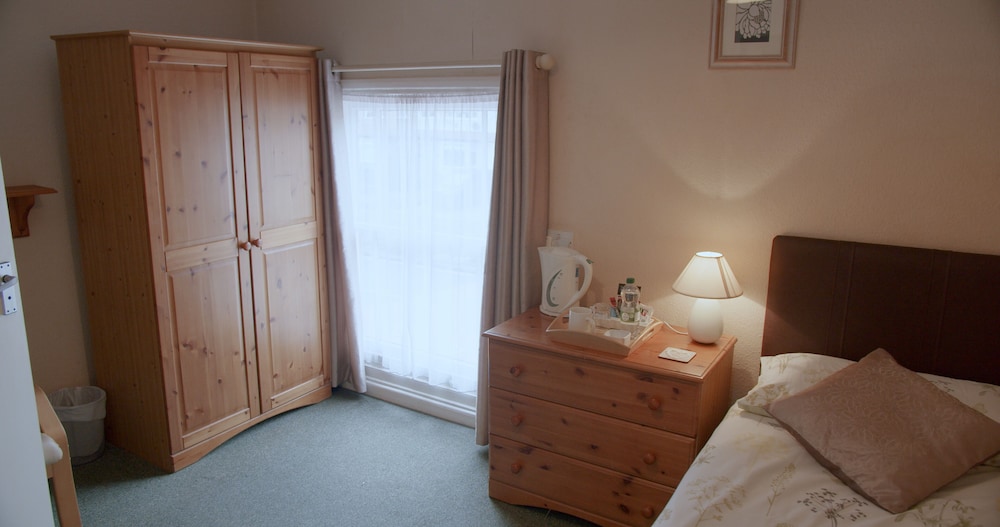 Basic Single Room, Ensuite (Room 1) photo 2