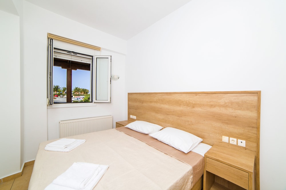 Superior Apartment, 1 Bedroom, Partial Sea View