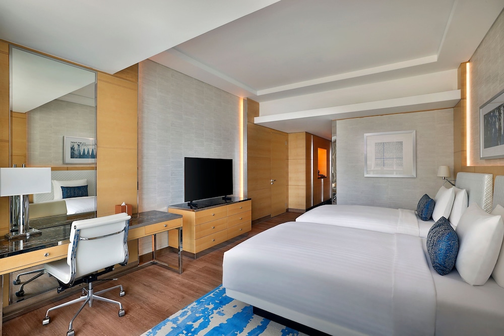 Deluxe Room, 2 Double Beds, Balcony