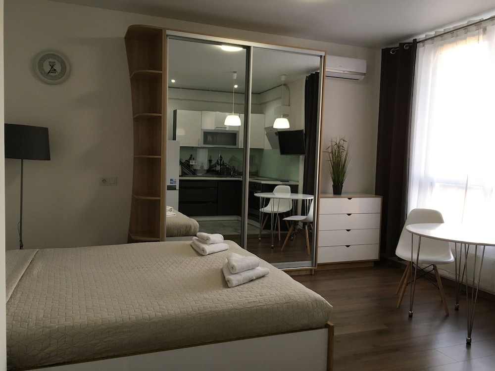 Comfort Studio, 1 Queen Bed
