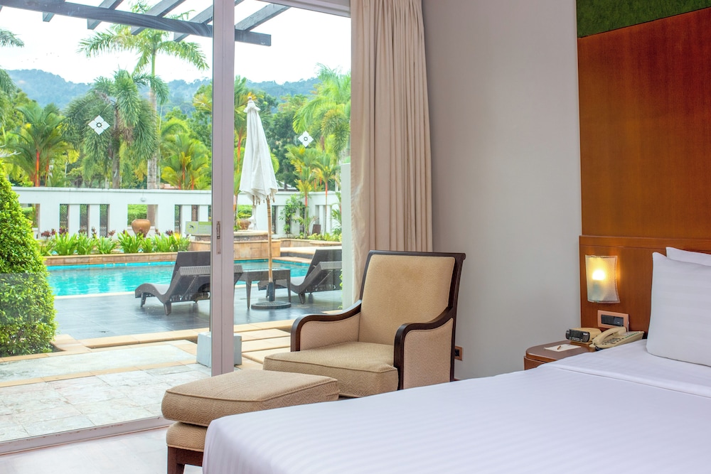 Deluxe Double or Twin Room with Pool Access - Photo 4