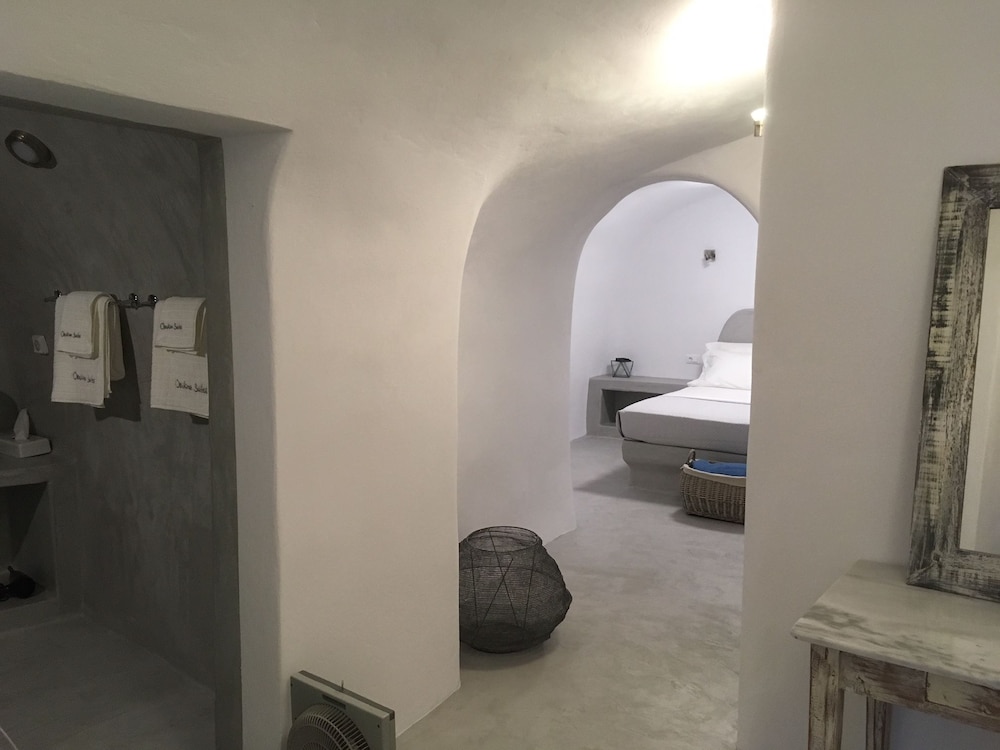 Suite (Volcano View) - Photo 11