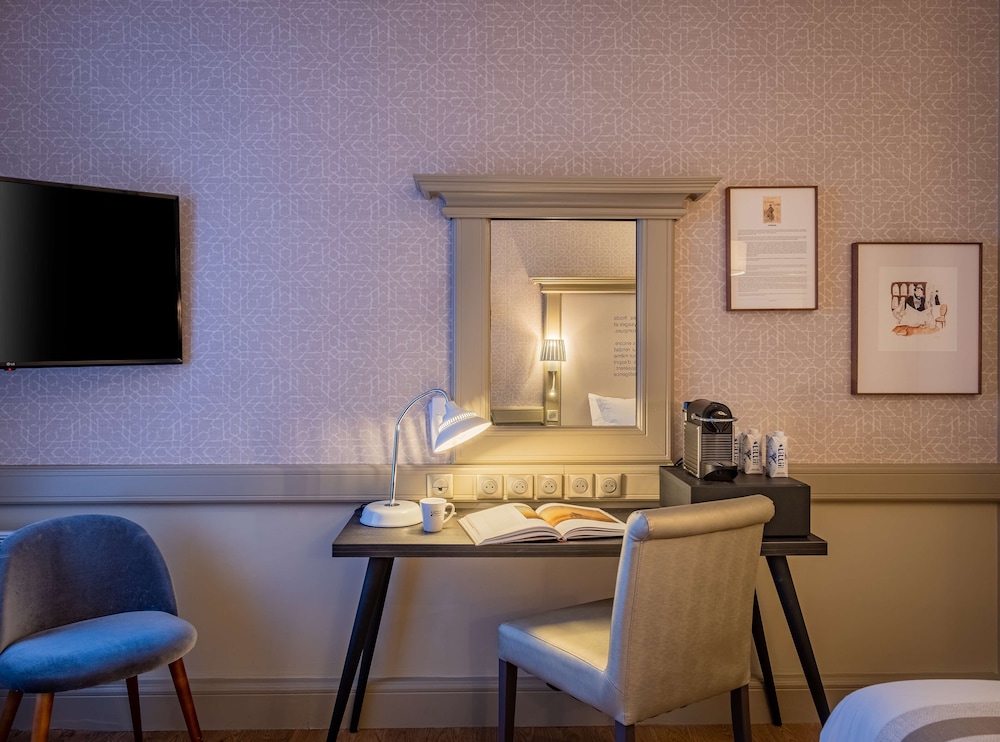 Executive Room, 1 King Bed, Non Smoking - Photo 6