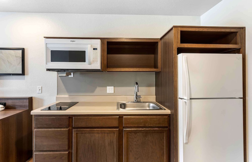 Standard Studio, Non Smoking, Refrigerator & Microwave photo 2