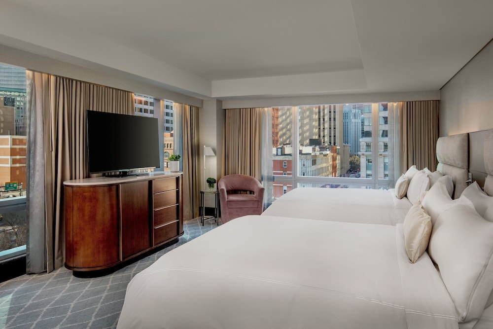 Room, 2 Queen Beds (Fort Point Channel View) - Photo 5