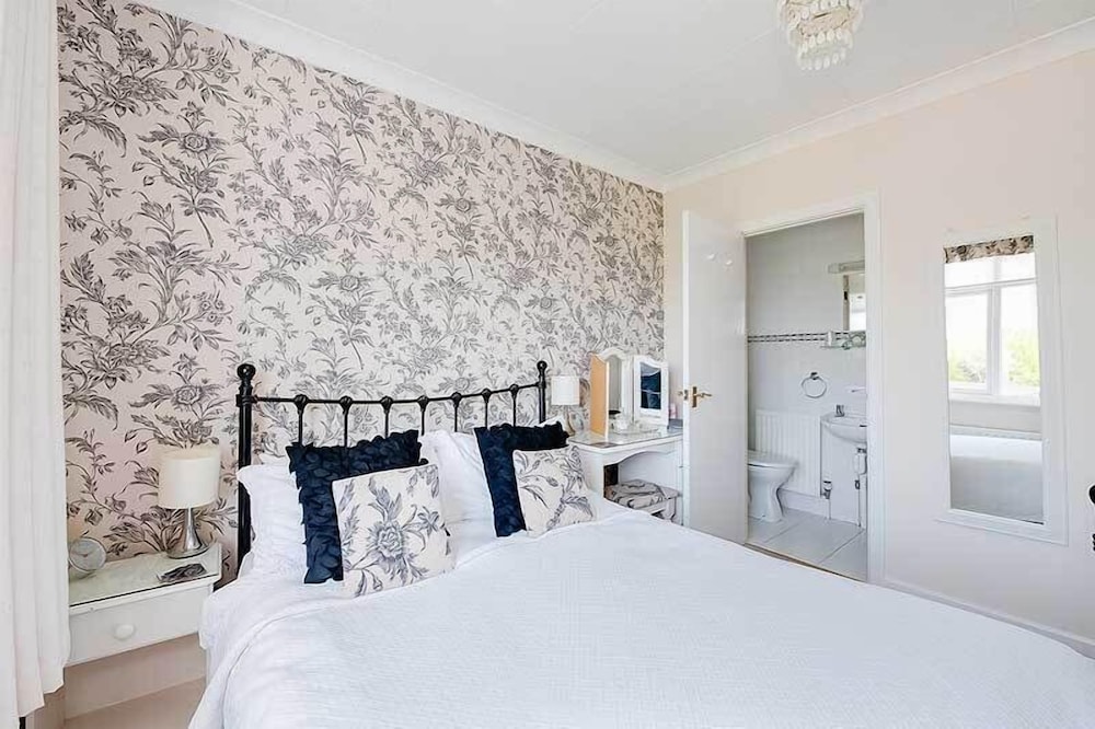 Standard Double Room - Photo 2