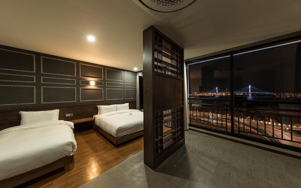 Room (Ocean Family (Breakfast PKG for 2 Net) - Photo 4