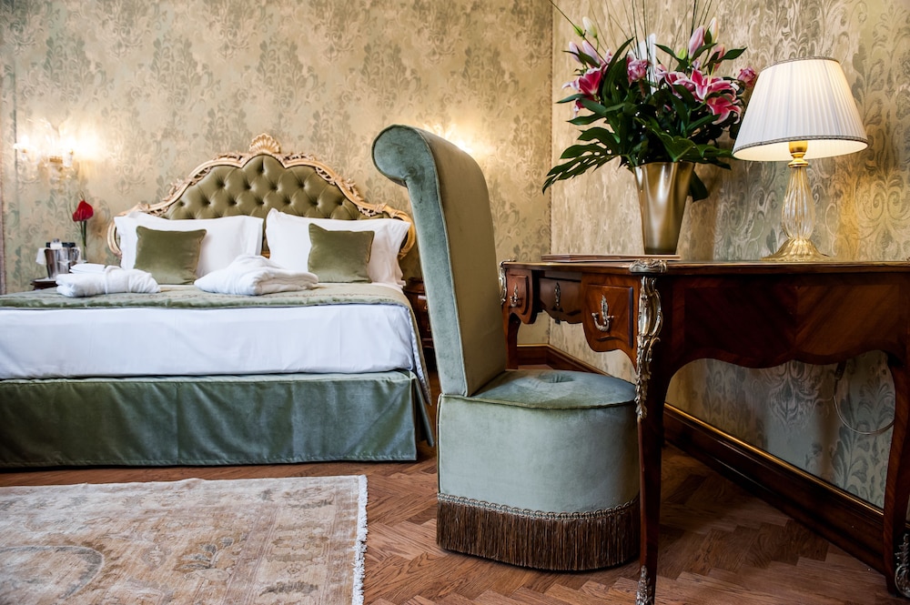 Junior Suite - Photo 11