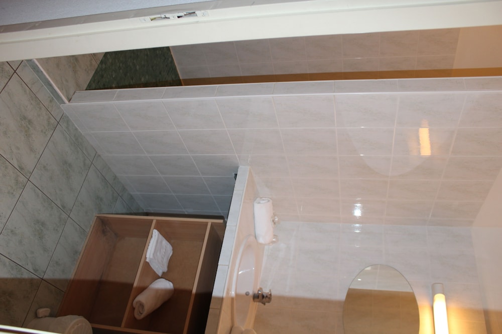 Room (3 People) photo 2