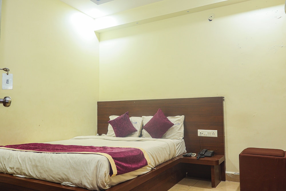Deluxe Room, City View