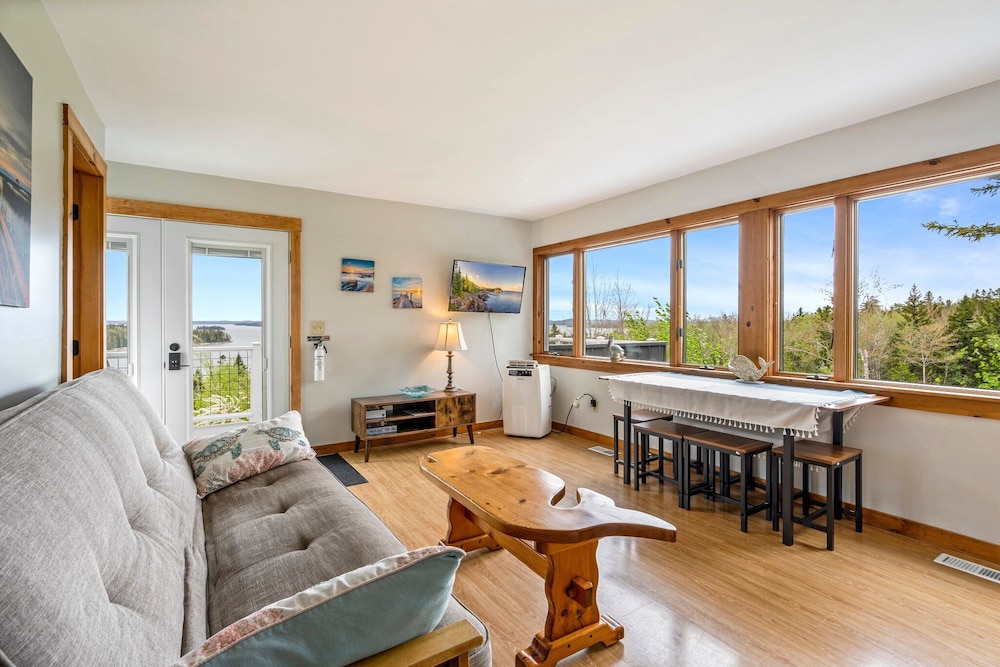 Family Apartment, Ocean View (Pet-Friendly) photo 1