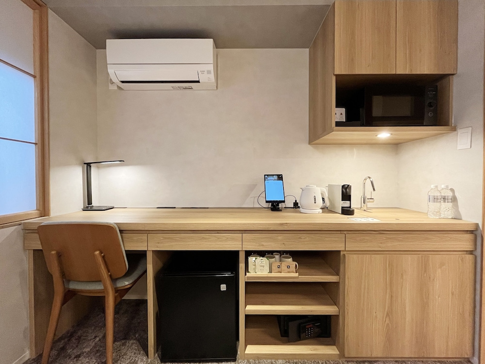 Premium Double or Twin Room - Photo 9