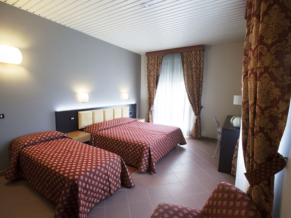 Standard Triple Room photo 1