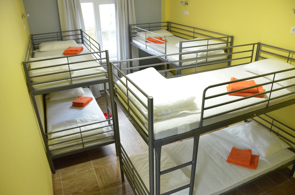 Shared Dormitory, Mixed Dorm (Bed in 6-Beds Mixed Dormitory) photo 2