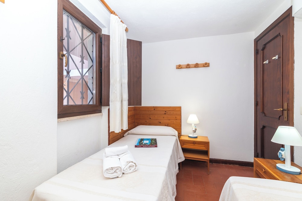 Family Apartment, Multiple Bedrooms (Trilo Triglia Cala Reale 229) photo 3