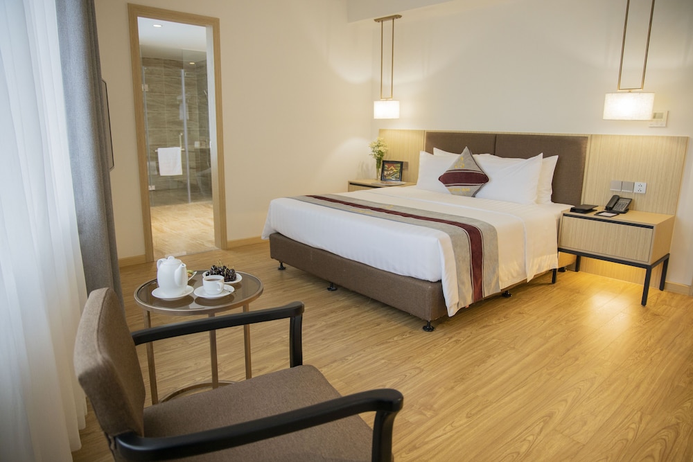 Executive Two-bedroom Apartment photo 2
