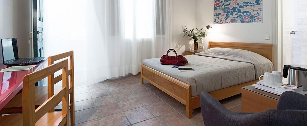 Standard Room - Photo 6