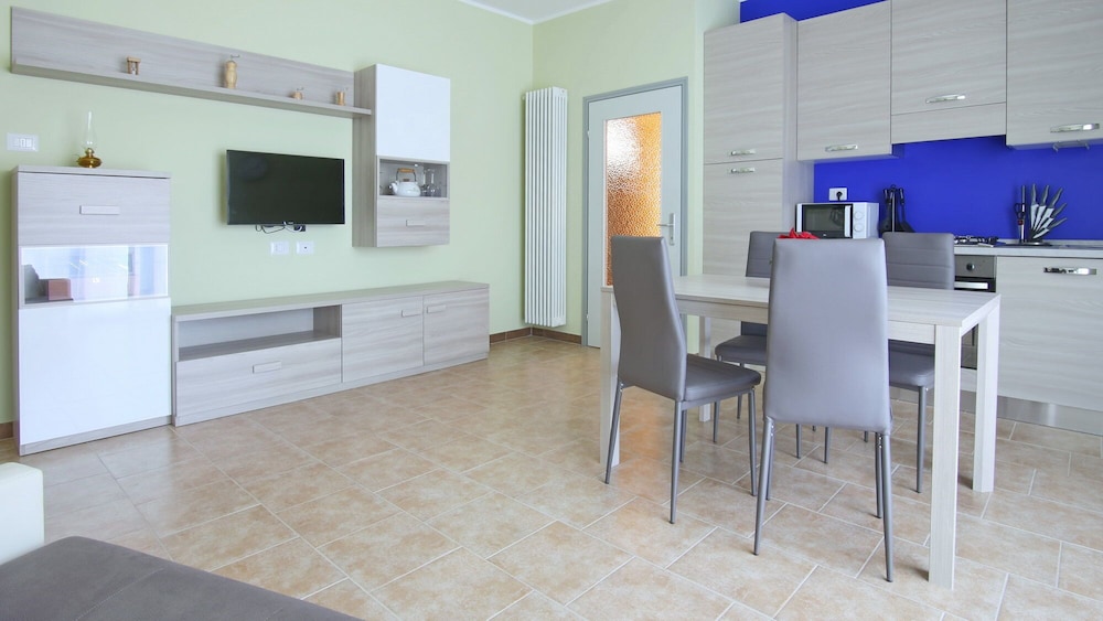 Apartment photo 3