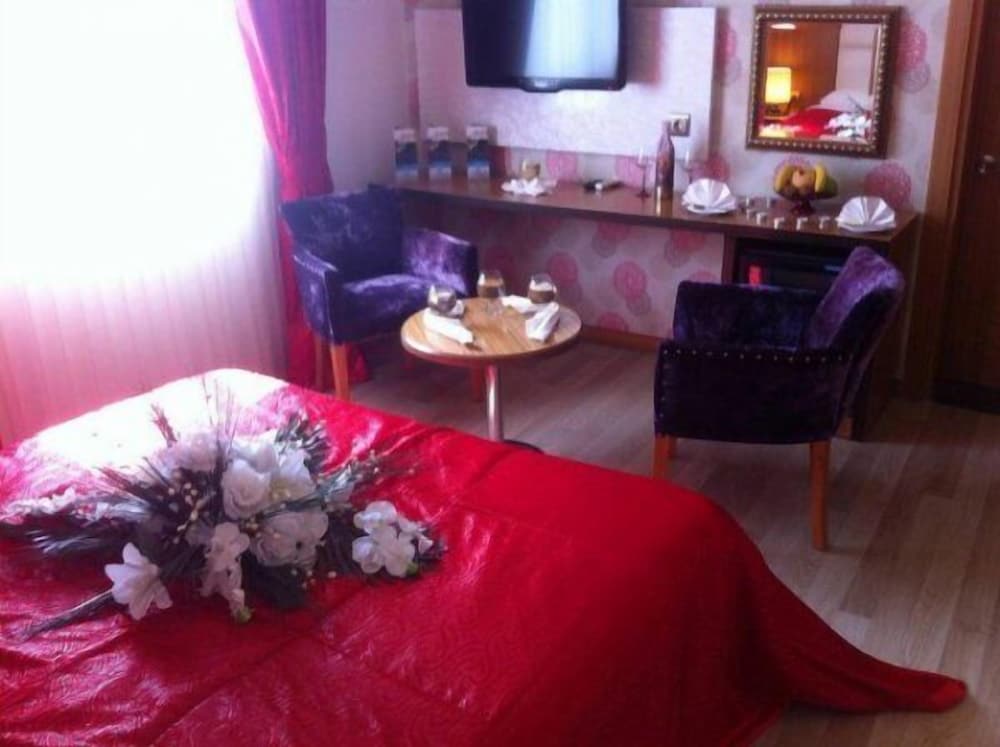 Double or Twin Room photo 3