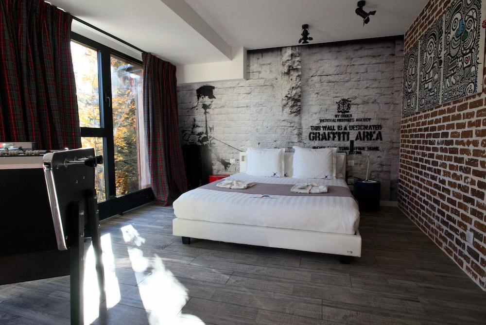 Room 5
