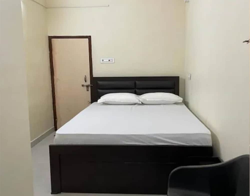 Deluxe Double Room, City View