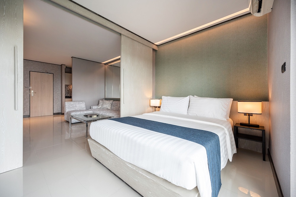 Deluxe Suite, 2 Bedrooms - Photo 3
