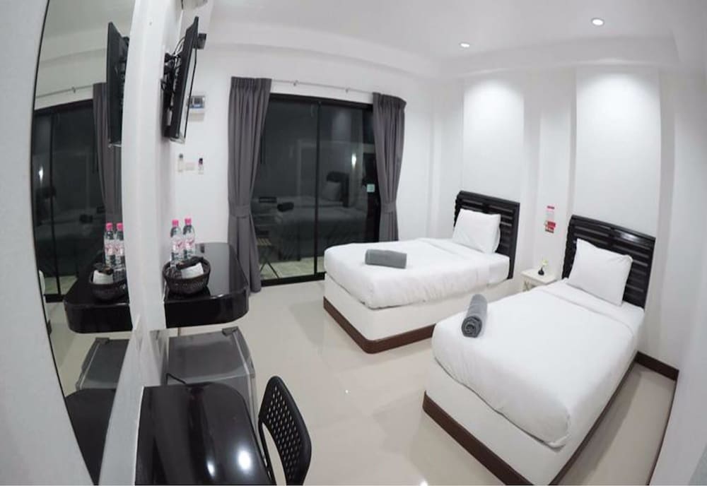 Standard Twin Room photo 1