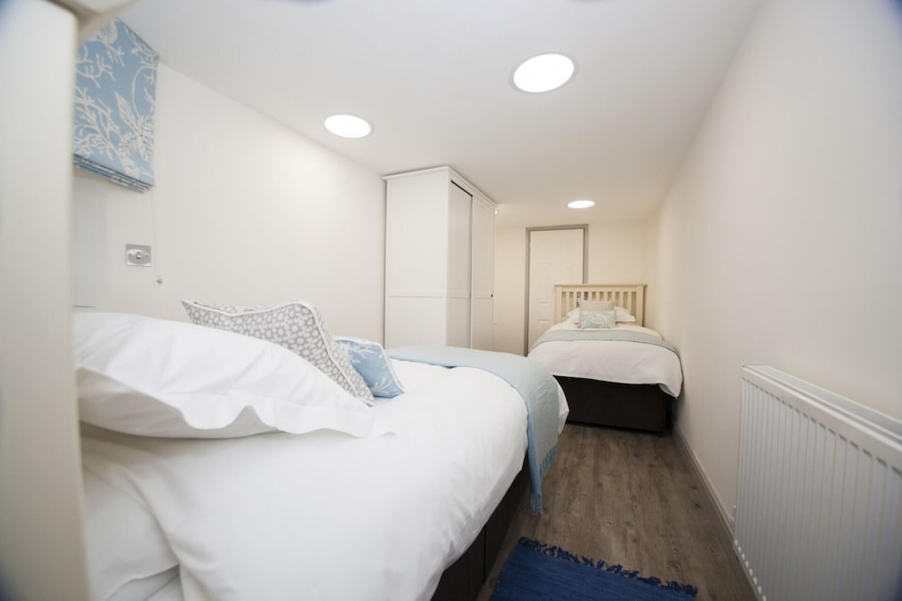 Twin Room, Private Bathroom photo 1