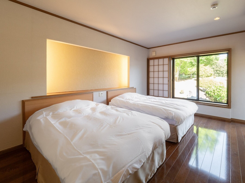 Luxury Suite photo 2