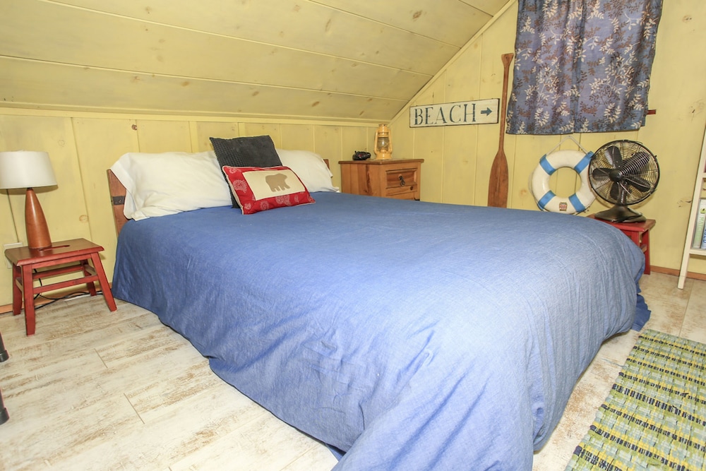Basic Cabin photo 2