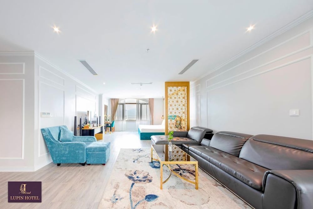 Suite - Photo 2