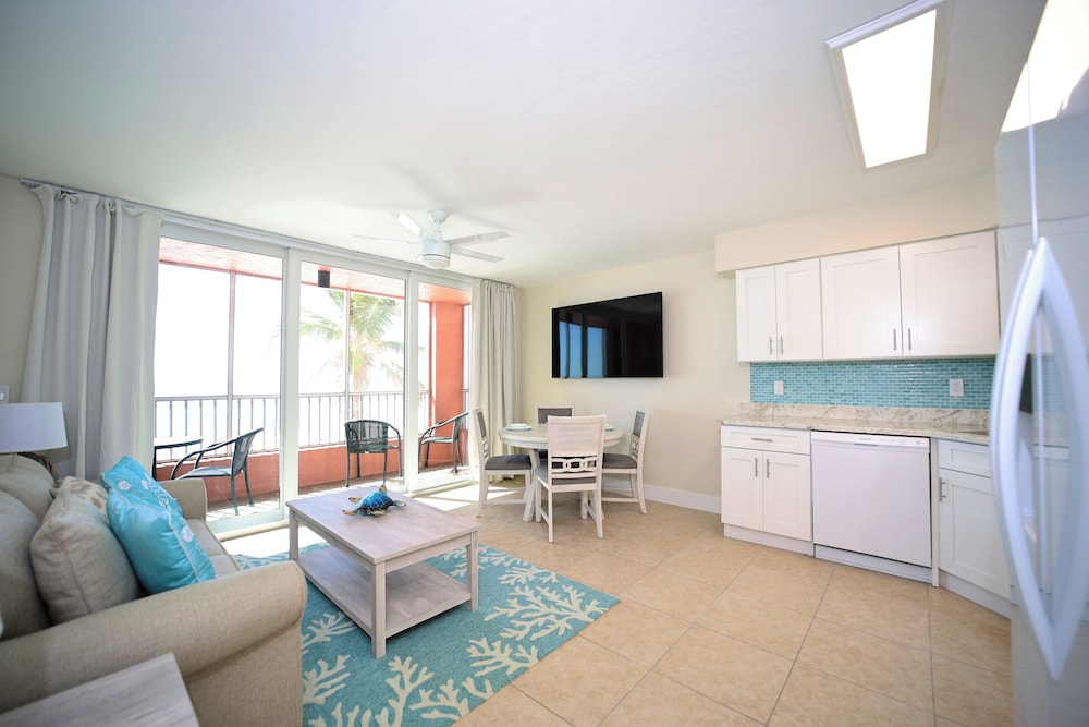 Deluxe Condo, 1 Bedroom, Non Smoking, Beach View