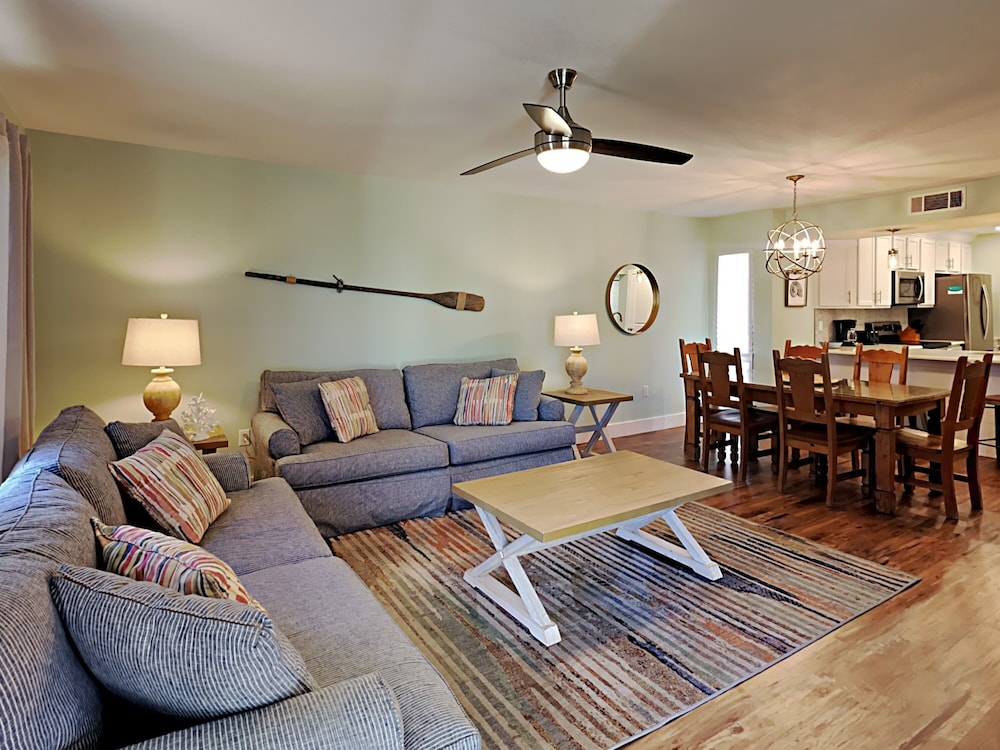 Condo, Multiple Beds, Balcony (Villa 2406 - No Pets)
