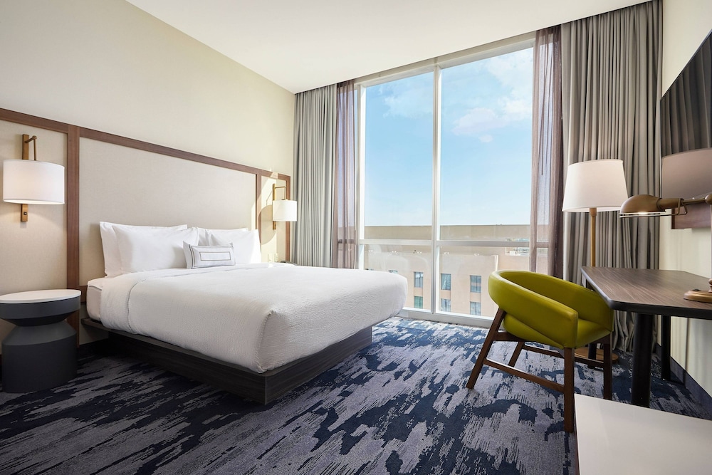 Room, 1 King Bed, City View