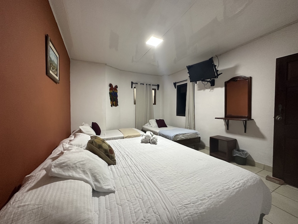Economy Quadruple Room, Multiple Beds
