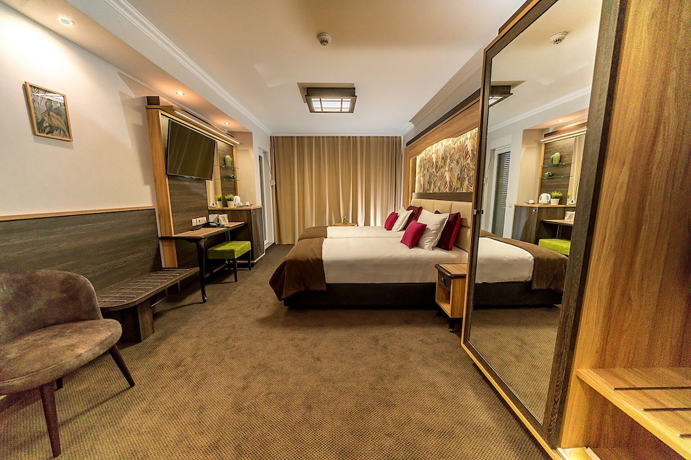 Standard Room (Free room upgrade upon availability) - Photo 2