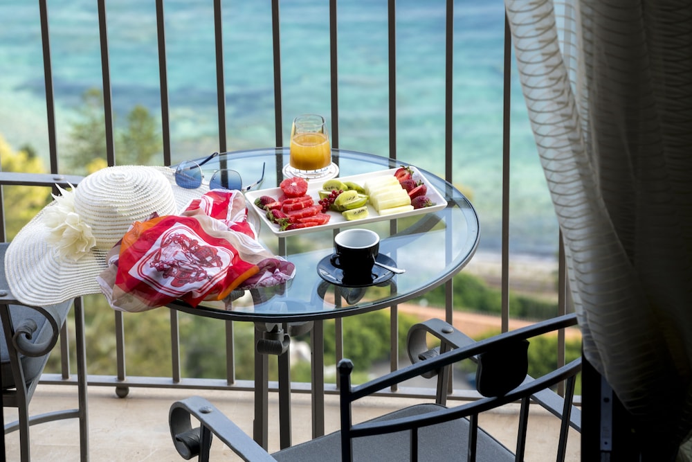 Junior Suite, Balcony, Sea View - Photo 2