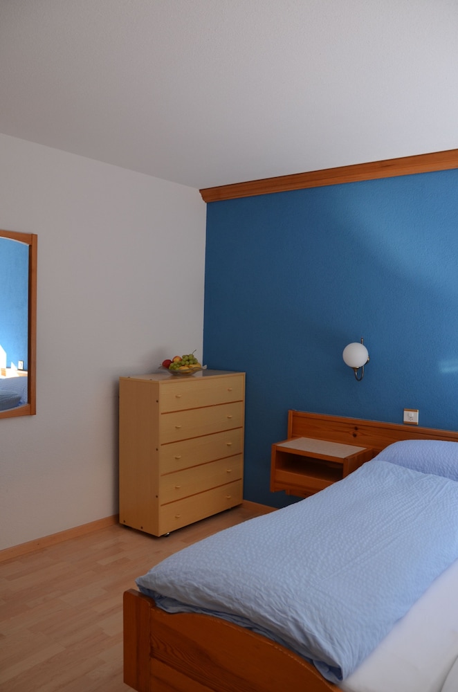 Economy Double or Twin Room (Ost/West) photo 3