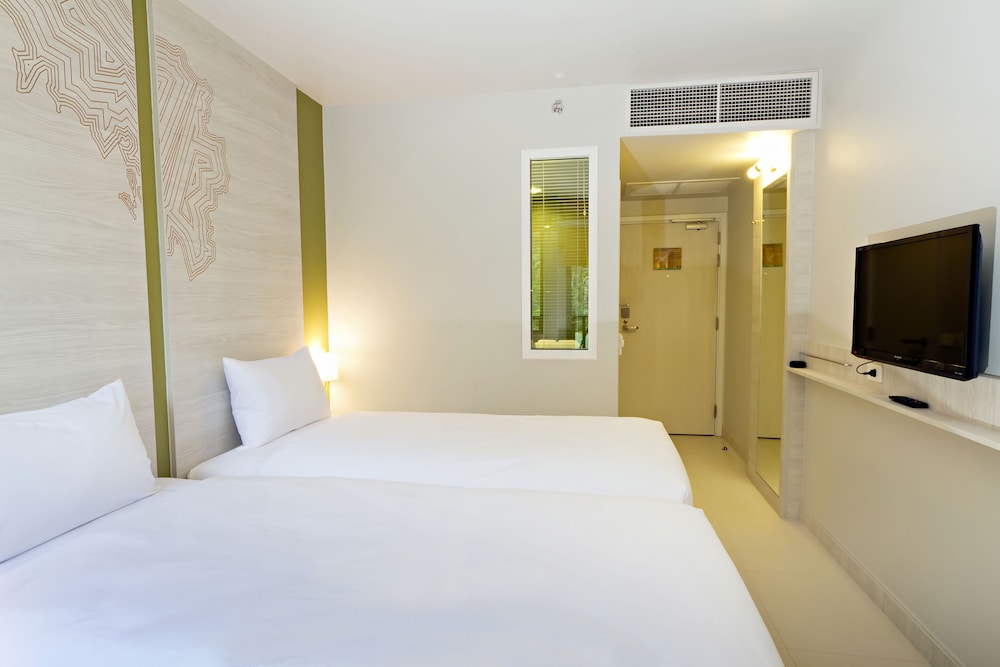 Standard Room, 2 Twin Beds photo 3