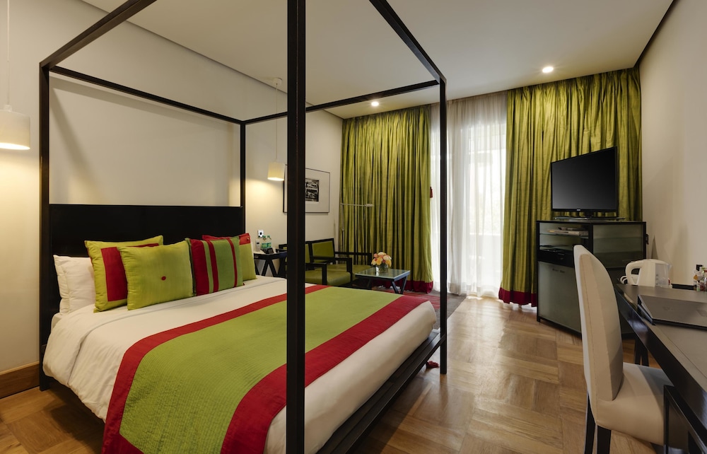 Deluxe Room, Balcony photo 2