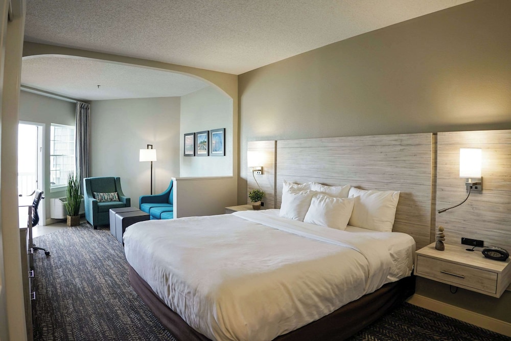 Deluxe View King Suite Ground Floor - Bayview - Photo 1