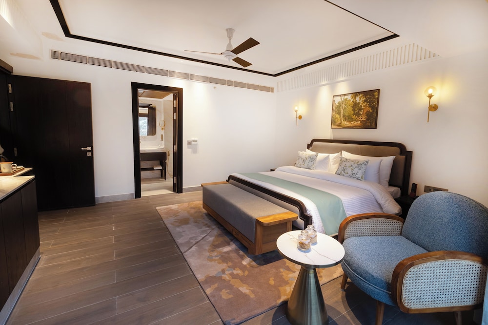 Junior Suite, 1 King Bed, City View