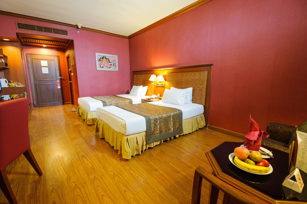 Deluxe Room - Photo 8