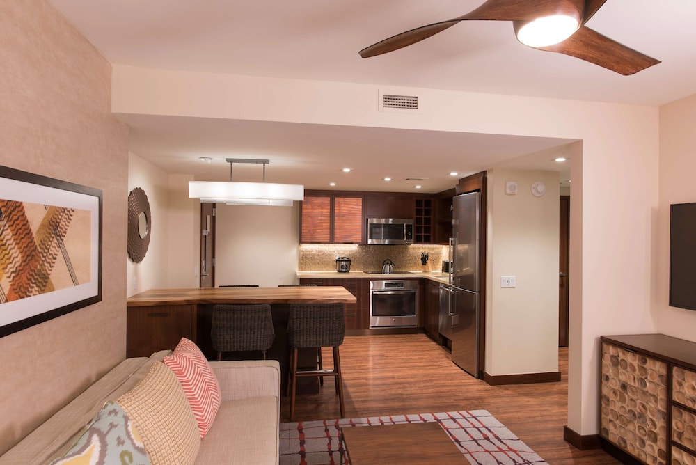 2 Bedroom Ocean Luxury Hear ACC Suite FLRS 29-33