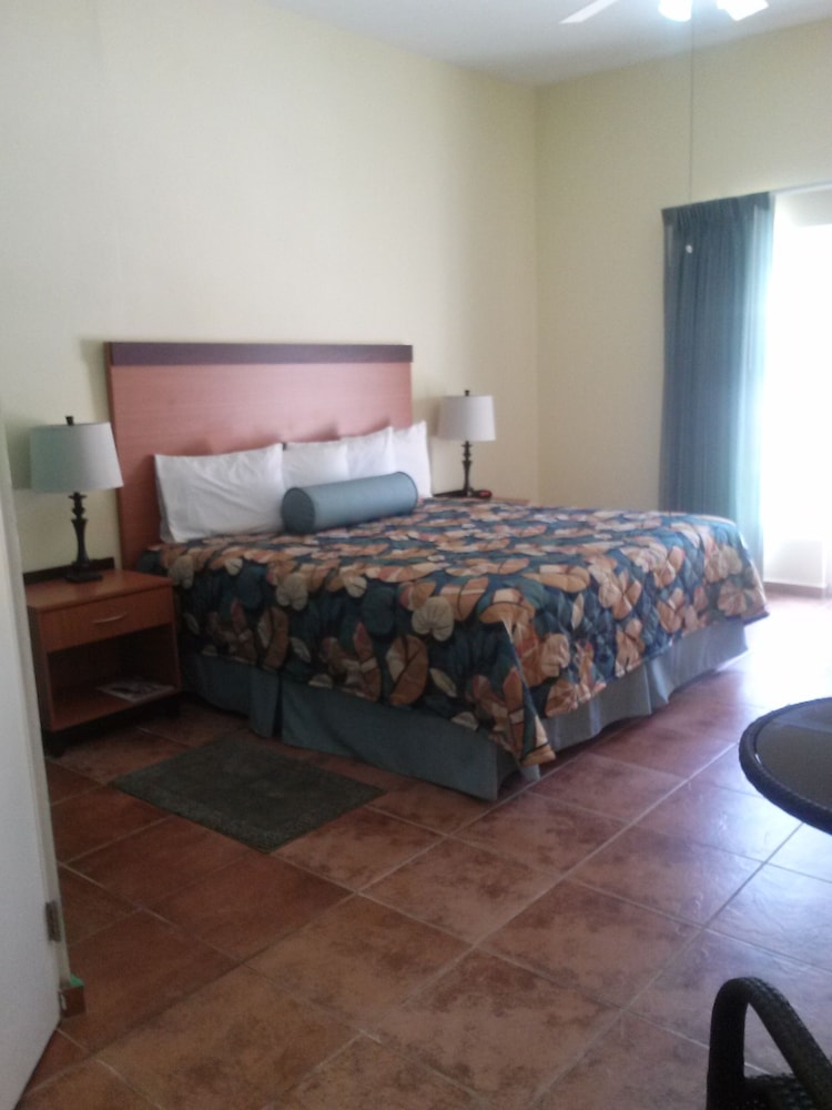 Standard Room, 1 King Bed photo 1